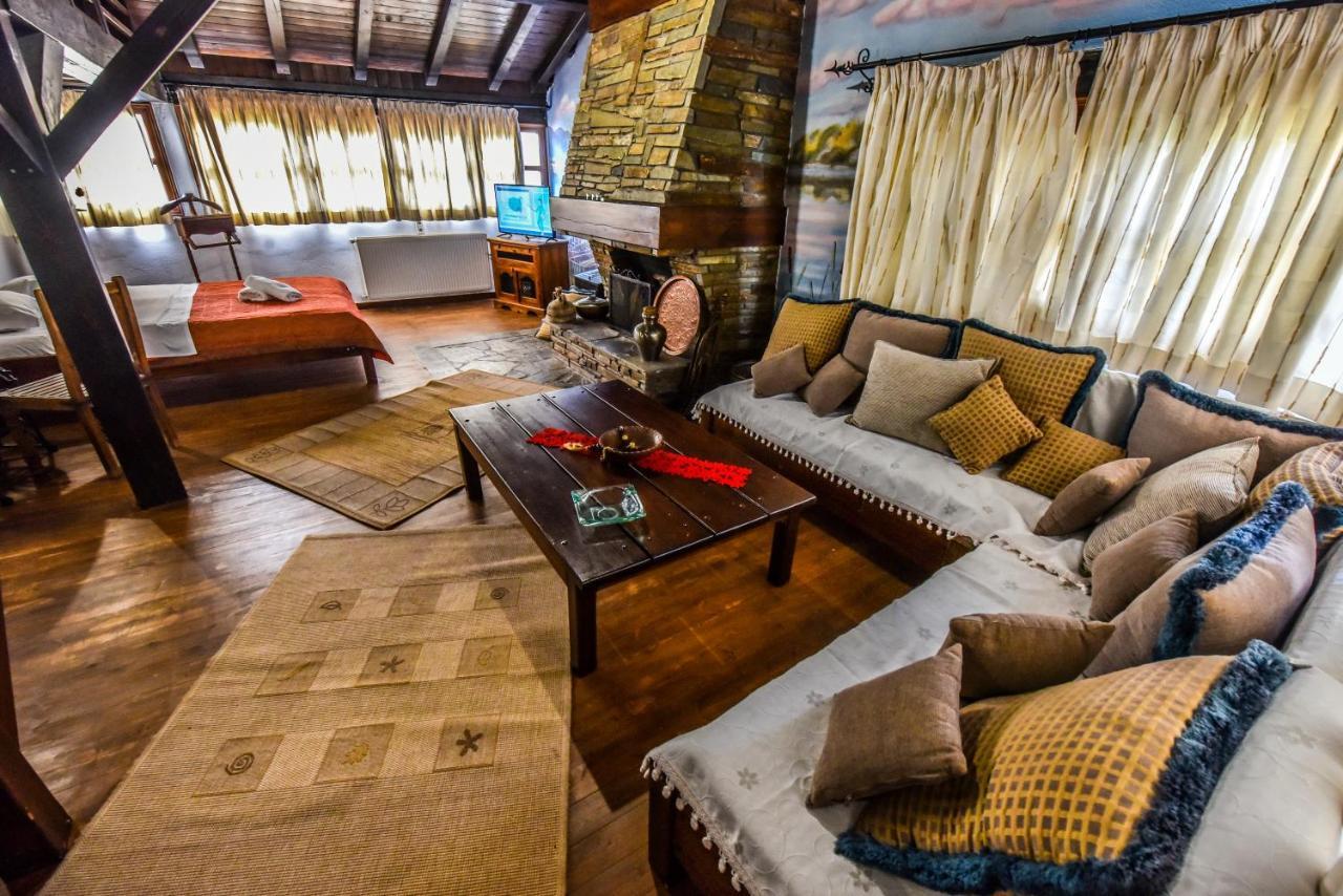 Oikoperiigitis Hotel بحيرة كيركيني المظهر الخارجي الصورة