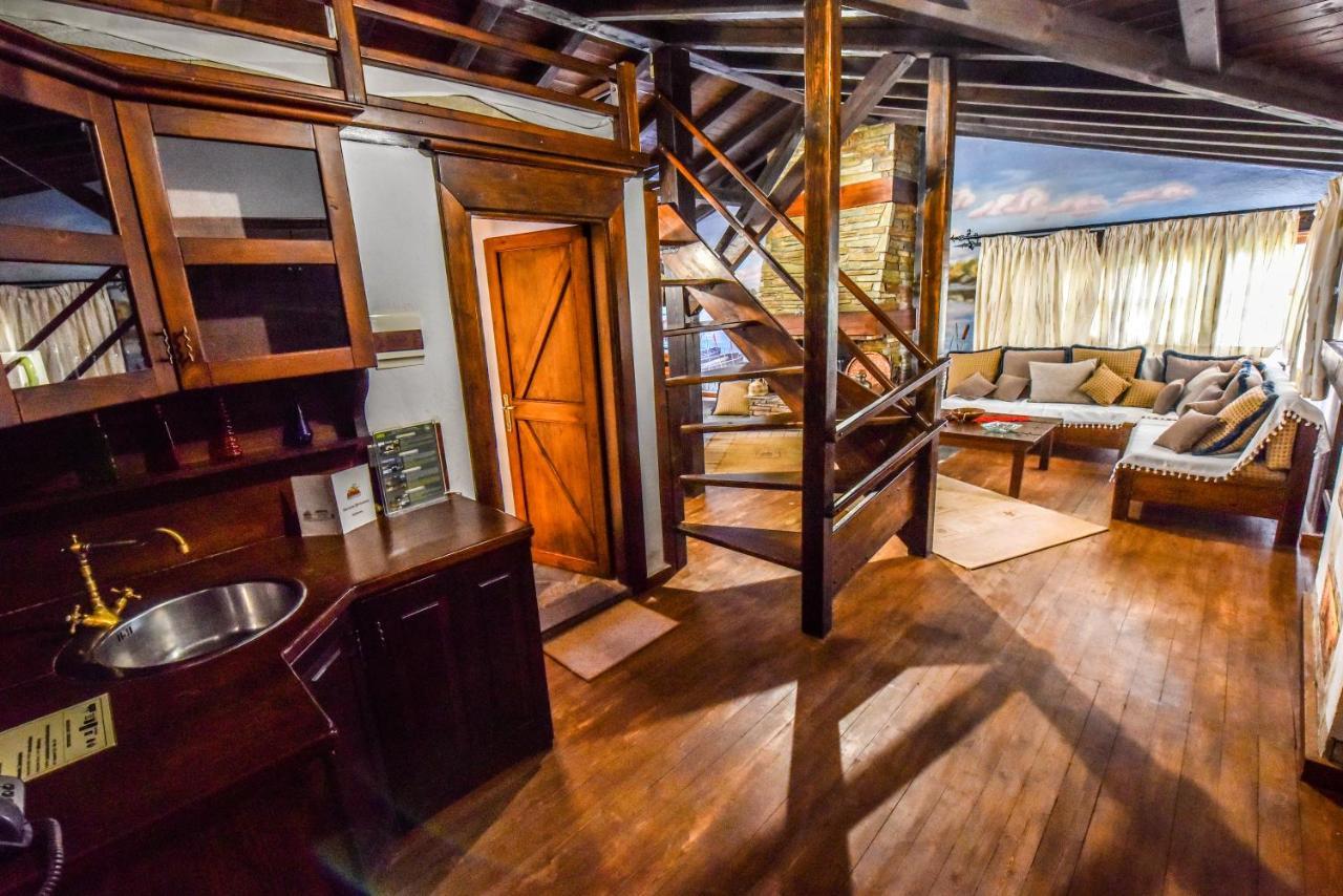 Oikoperiigitis Hotel بحيرة كيركيني المظهر الخارجي الصورة