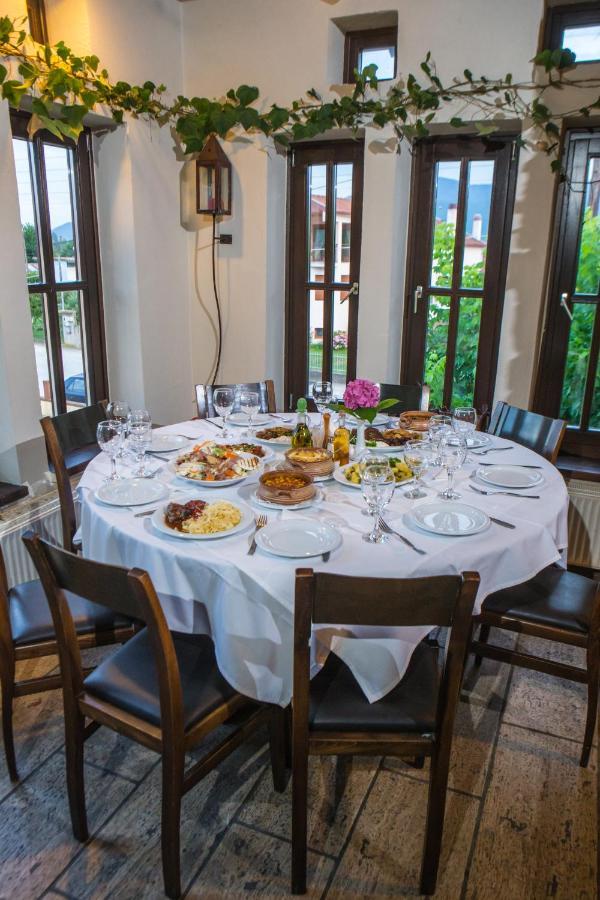 Oikoperiigitis Hotel بحيرة كيركيني المظهر الخارجي الصورة