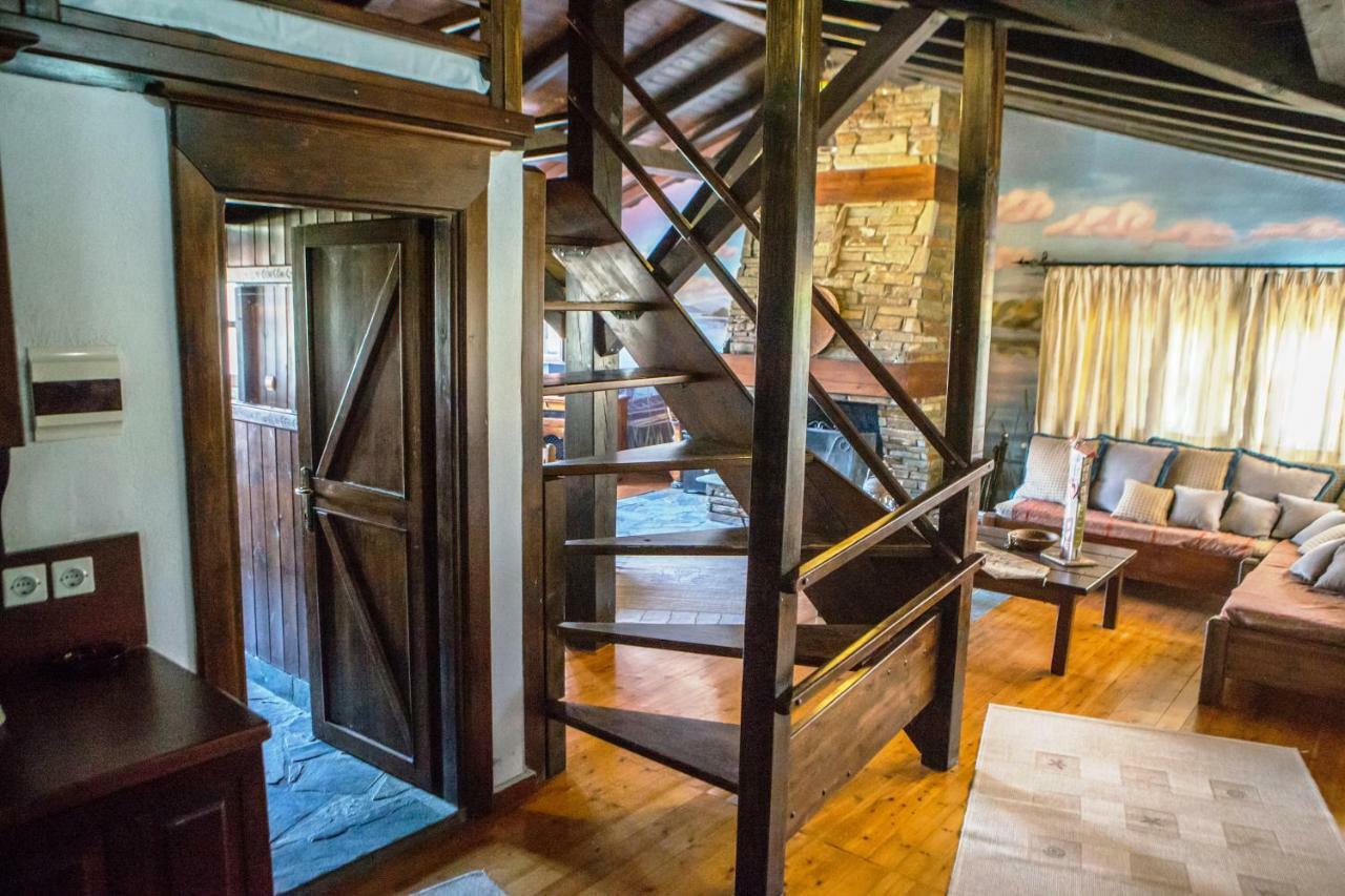 Oikoperiigitis Hotel بحيرة كيركيني المظهر الخارجي الصورة